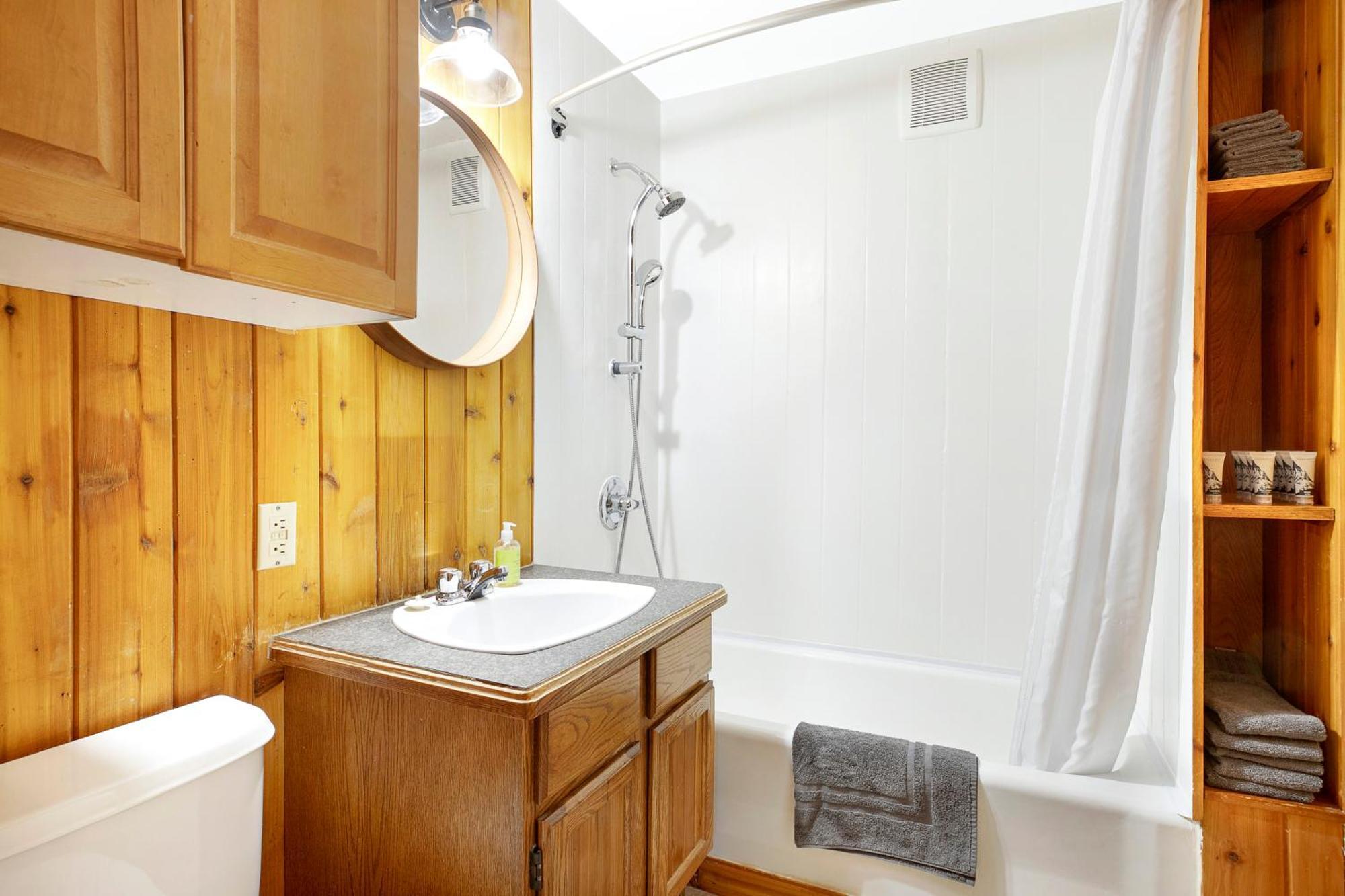 Elkhorn Lodge Vacation Rentals Banff Szoba fotó